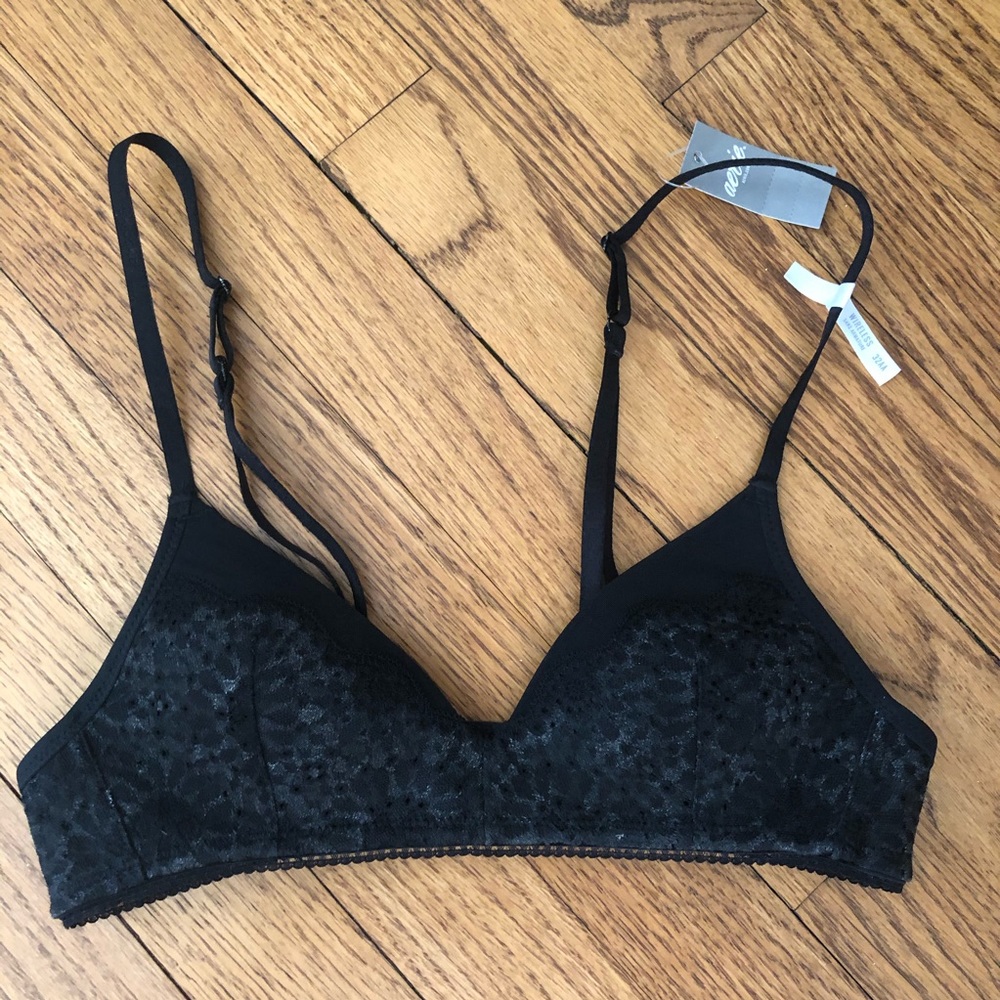 Aerie Black Lace 32AA Wireless Bra NWT